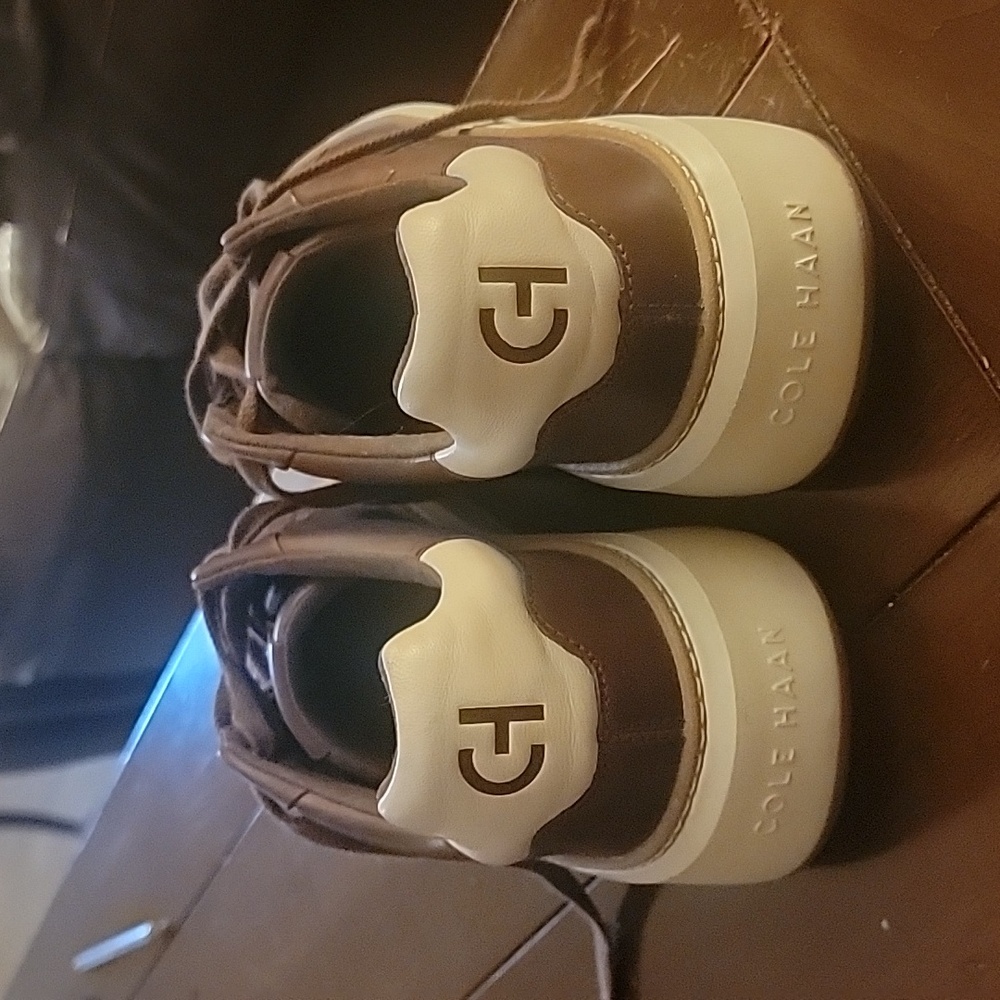 Cole Haan - Picture 3 of 4